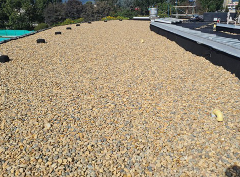 Acabado en canto rodado cubierta