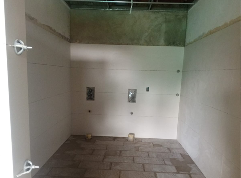 Enchape baños públicos